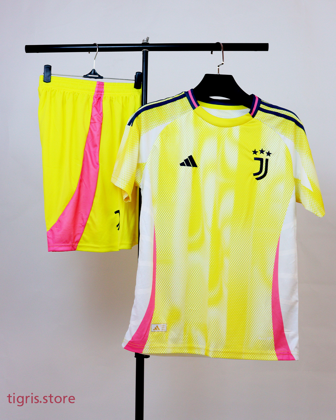 يوفينتوس الأصفر مشجع 24/25