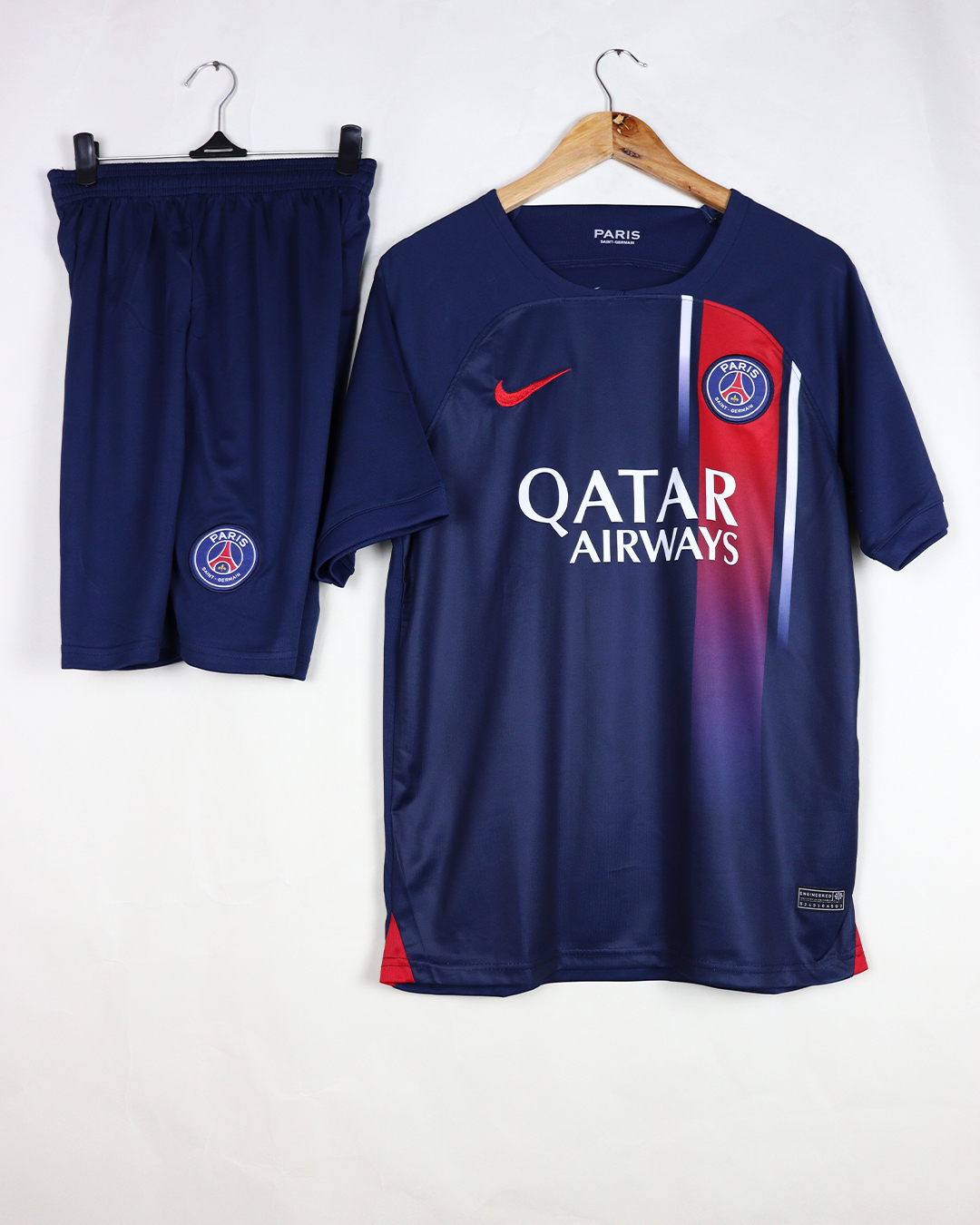 باريس سان جيرمان الأساسي 23/24